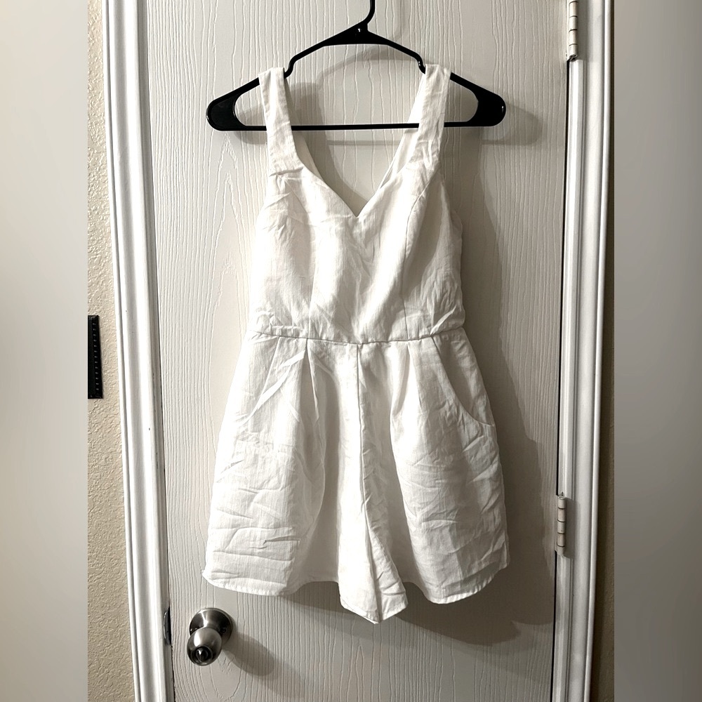 🛍️Blue Rain XS White Halter Romper with Pockets